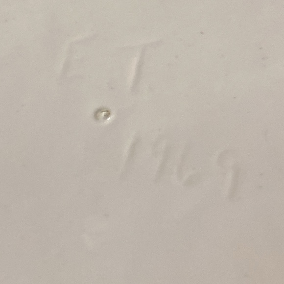 Vintage Porcelain Soup Bowl with ladle- signed E.T. 1969 - Picture 3 of 11